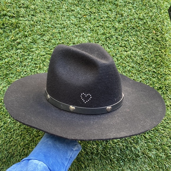 LHC Brands Accessories - LHC Brands “Hearts” 100% Wool Hat